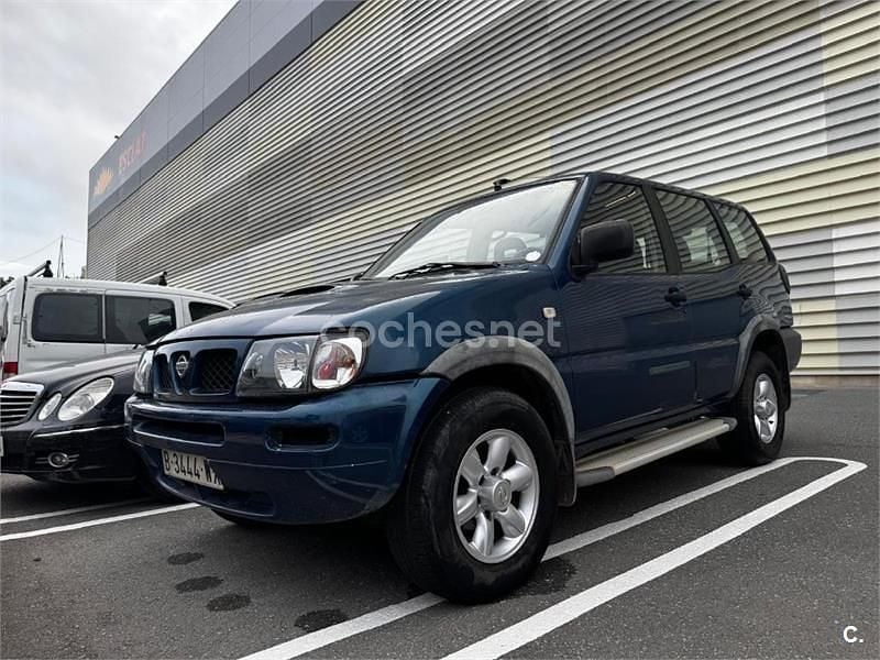 Azul Usado 2000 Nissan Terrano Comfort SUV | 7490 € (Buen precio) - Imagen 1/4