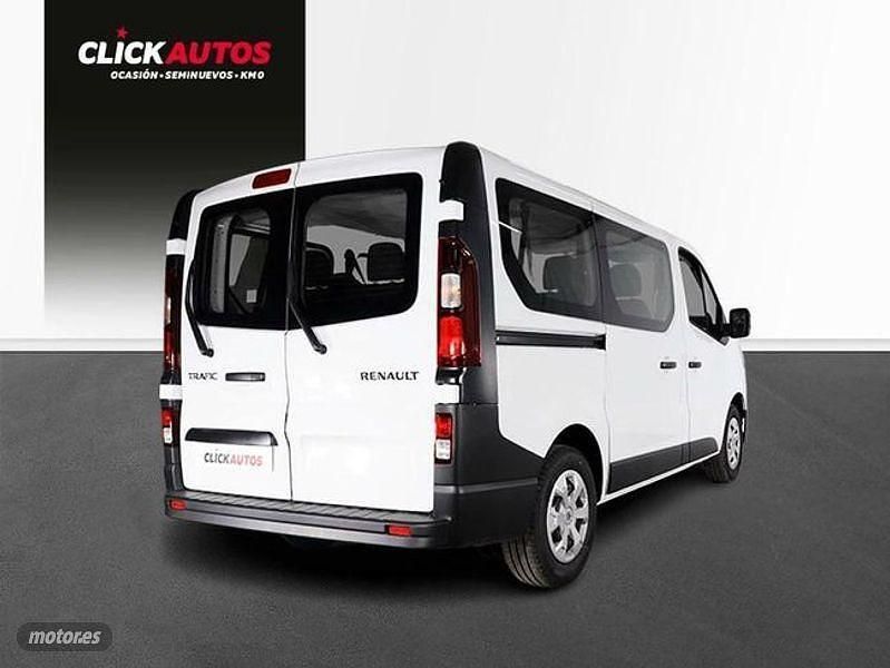 Usado Renault Trafic 110 CV (80 kW) 2023 Blanco Monovolumen