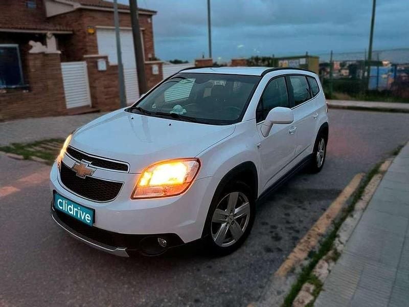 Usado Chevrolet Orlando LT 141 CV (103 kW) 2011 Blanco Monovolumen