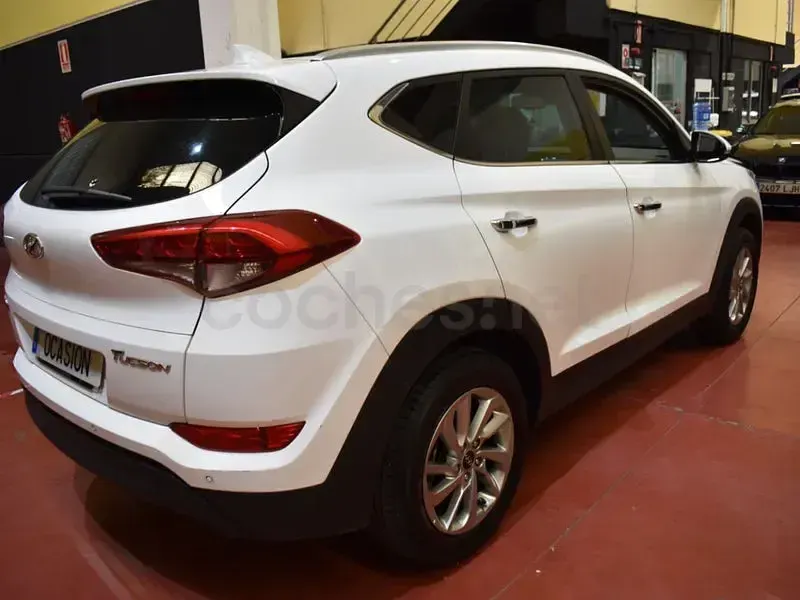 Begagnad Hyundai Tucson 131 HK (96 kW) 2015 Vit SUV