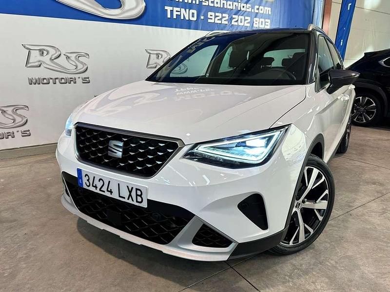 Usado Seat Arona Xperience 110 CV (80 kW) 2022 Blanco SUV
