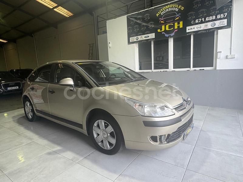 Usado Citroën C4 110 CV (80 kW) 2007 Beige Berlina