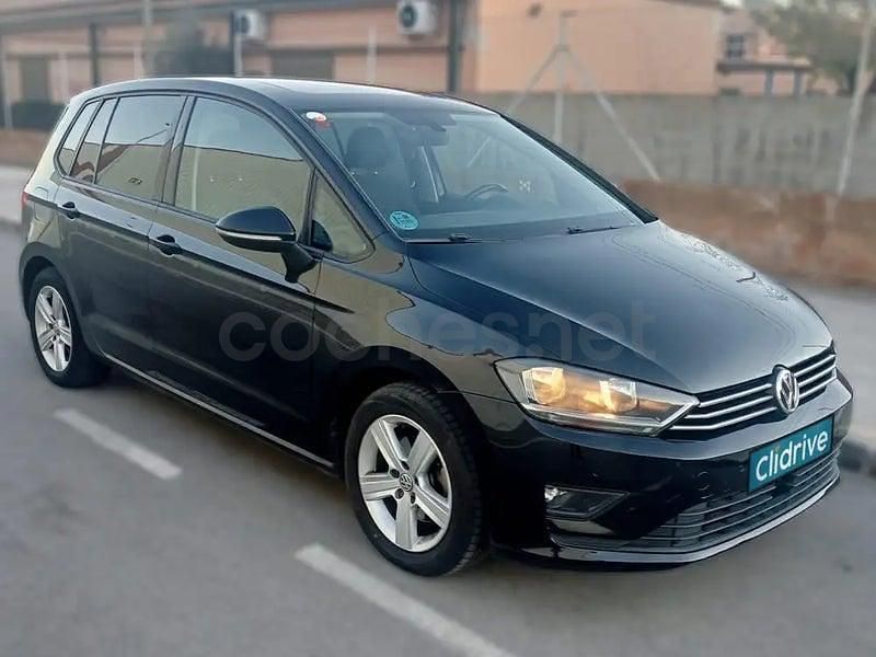 Usado VW Golf Sportsvan Advance 115 CV (84 kW) 2017 Negro Monovolumen
