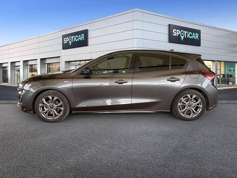 Usado Ford Focus ST-Line 125 CV (91 kW) 2023 Gris Berlina