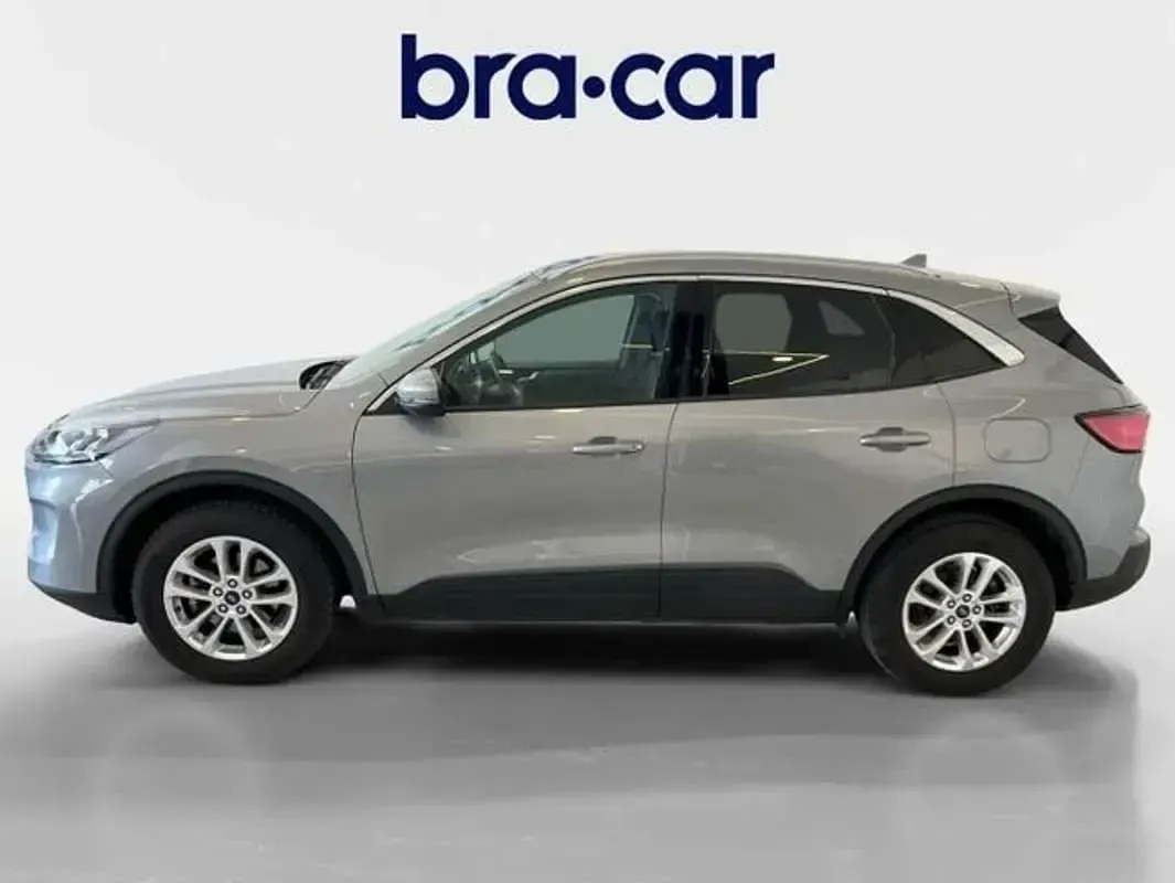 Usado Ford Kuga Titanium 150 CV (110 kW) 2023 Gris SUV