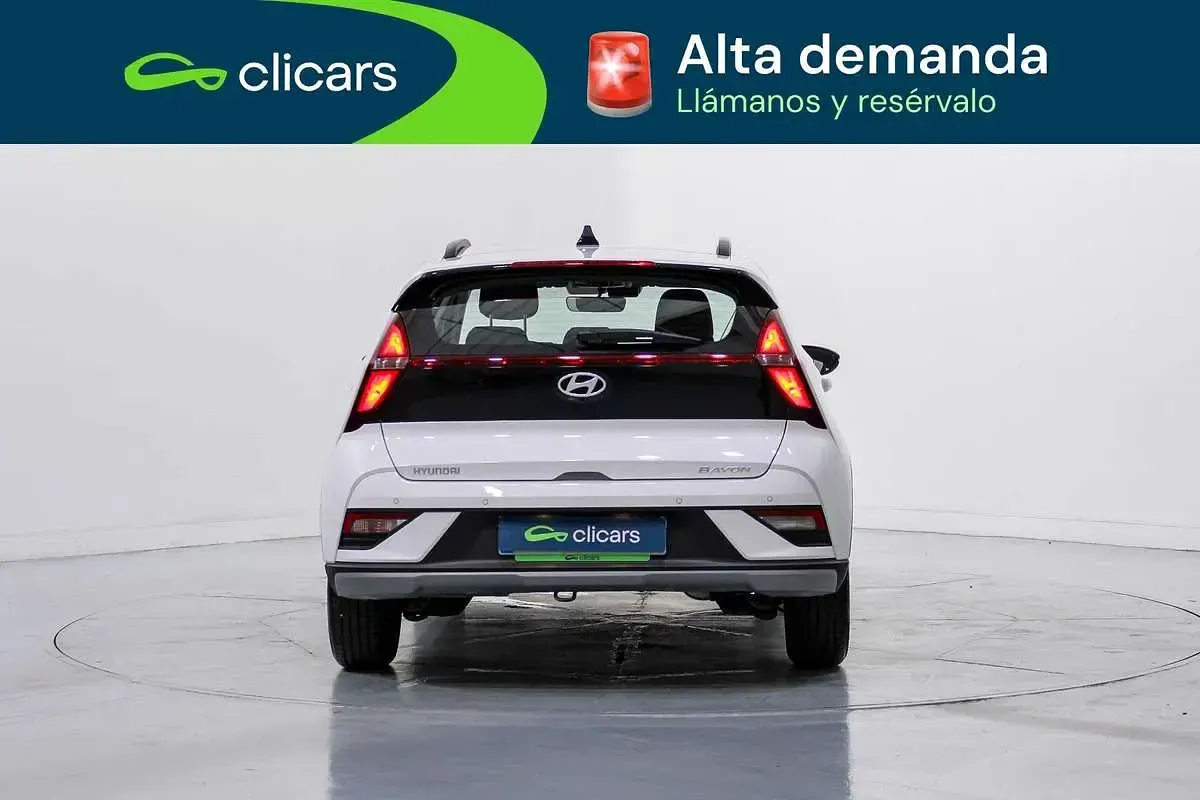 Usado Hyundai Bayon 80 CV (58 kW) 2025 Blanco SUV