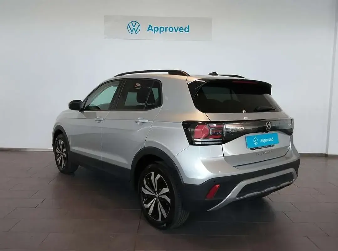 Usado VW T-Cross 116 CV (85 kW) 2025 Plateado SUV