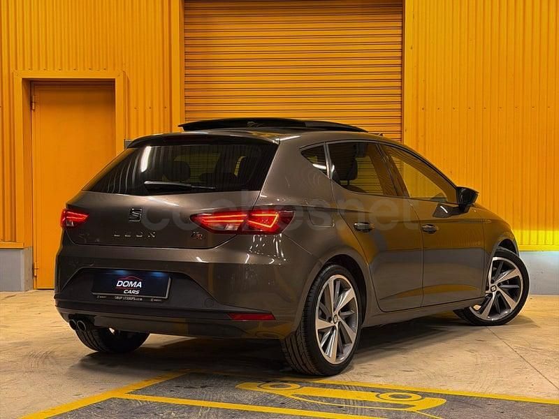 Usado Seat Leon FR 184 CV (135 kW) 2015 Gris / plata Berlina