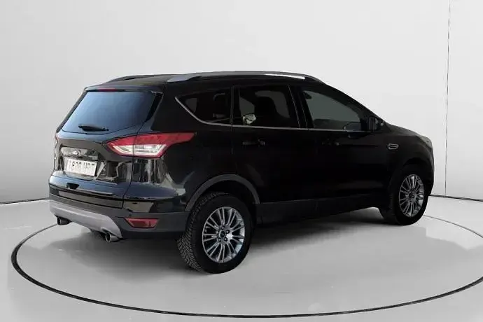 Usado Ford Kuga Titanium 163 CV (119 kW) 2013 Negro SUV