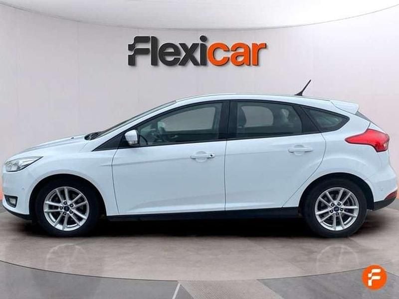 Usado Ford Focus Trend+ 125 CV (91 kW) 2017 Blanco Utilitario