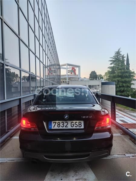 Negro Usado 2009 BMW 123 Coupé Coupe | 7490 € - Imagen 1/4