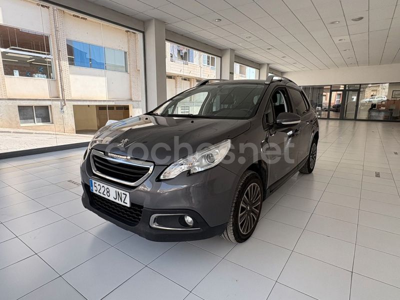 Gris / plata Usado 2016 Peugeot 2008 Active SUV | 7390 € (Buen precio) - Imagen 1/4