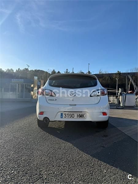 Usado Mazda 3 Luxury 150 CV (110 kW) 2012 Blanco Berlina