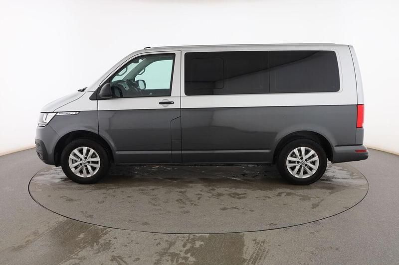 Usado VW Multivan Trendline 150 CV (110 kW) 2021 Gris Van