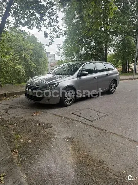 Usado Peugeot 308 SW Active 120 CV (88 kW) 2016 Gris / plata Familiar