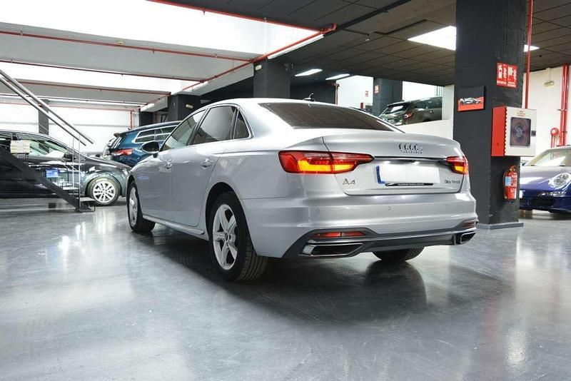 Usado Audi A4 Advanced 150 CV (110 kW) 2021 Gris Berlina