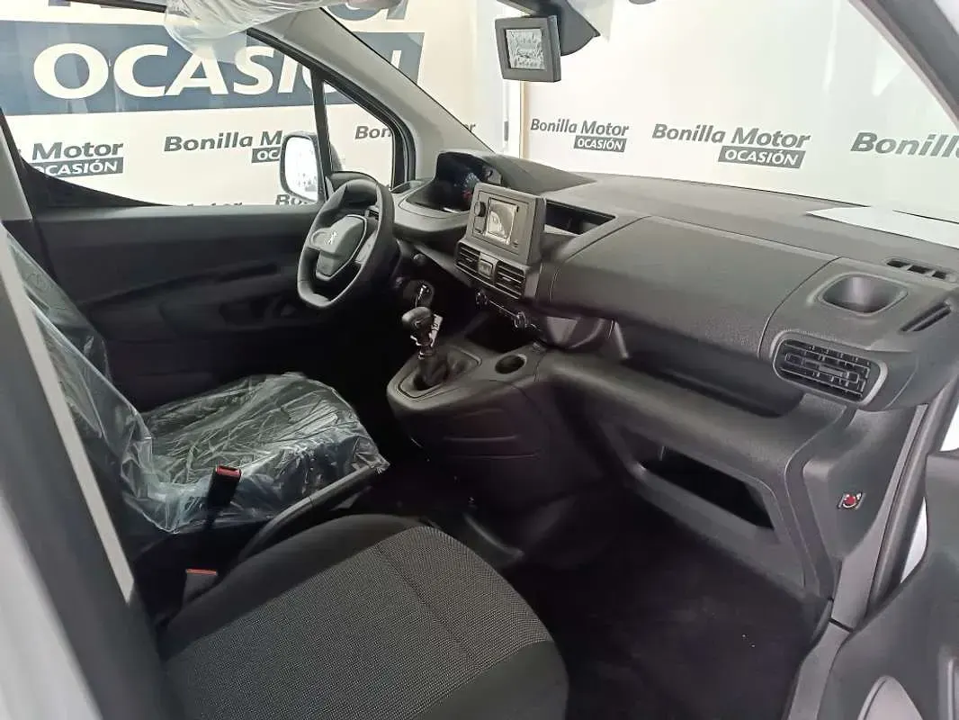 Usado Peugeot Partner 102 CV (75 kW) 2024 Blanco Monovolumen