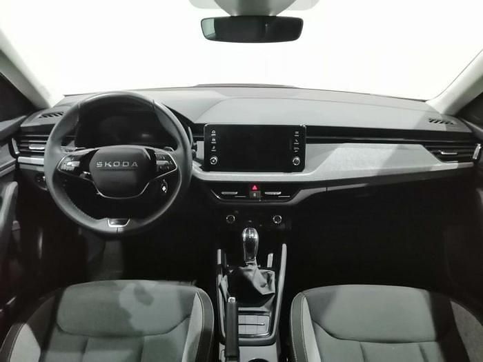 Usado Skoda Kamiq Selection 115 CV (84 kW) 2025 Rojo SUV