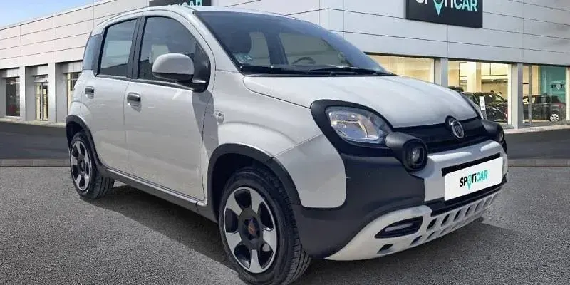 Usado Fiat Panda Cross Cross 69 CV (50 kW) 2023 Blanco Utilitario