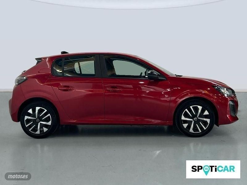 Usado Peugeot 208 Active 100 CV (73 kW) 2024 Rojo Utilitario