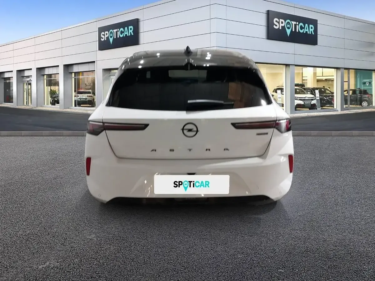 Usado Opel Astra 180 CV (132 kW) 2023 Blanco Utilitario