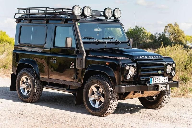 Negro Usado 2010 Land Rover Defender Black Edition SUV | 55.500 € - Imagen 1/4