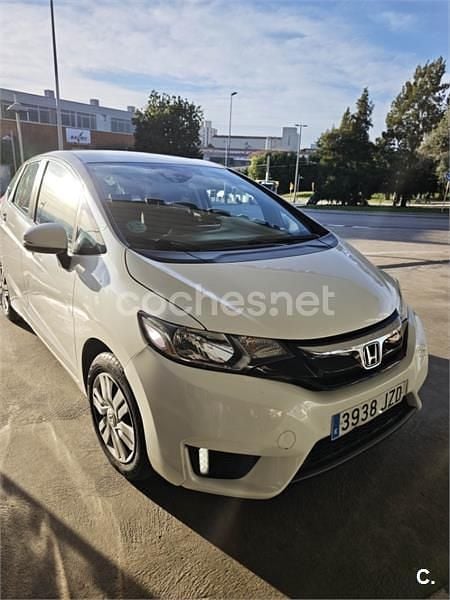 Usado Honda Jazz Trend 102 CV (75 kW) 2017 Blanco Utilitario