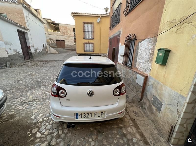 Usado VW Golf V GTI 200 CV (147 kW) 2007 Blanco Berlina