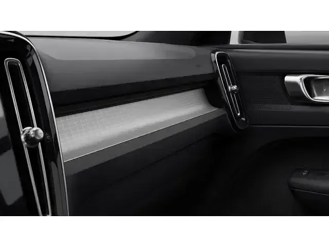 Usado Volvo XC40 Plus 163 CV (119 kW) 2024 Negro SUV