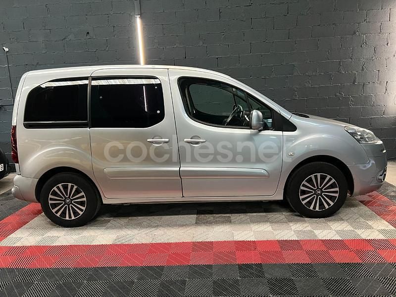 Usado Peugeot Partner Tepee Access 92 CV (67 kW) 2015 Gris / plata Monovolumen