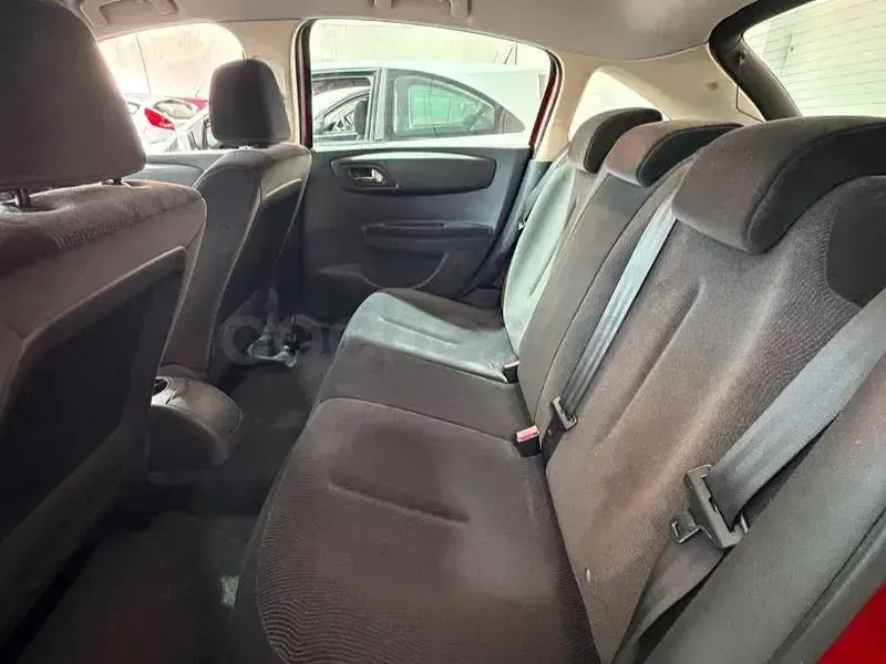 Usado Citroën C4 90 CV (66 kW) 2009 Rojo Berlina
