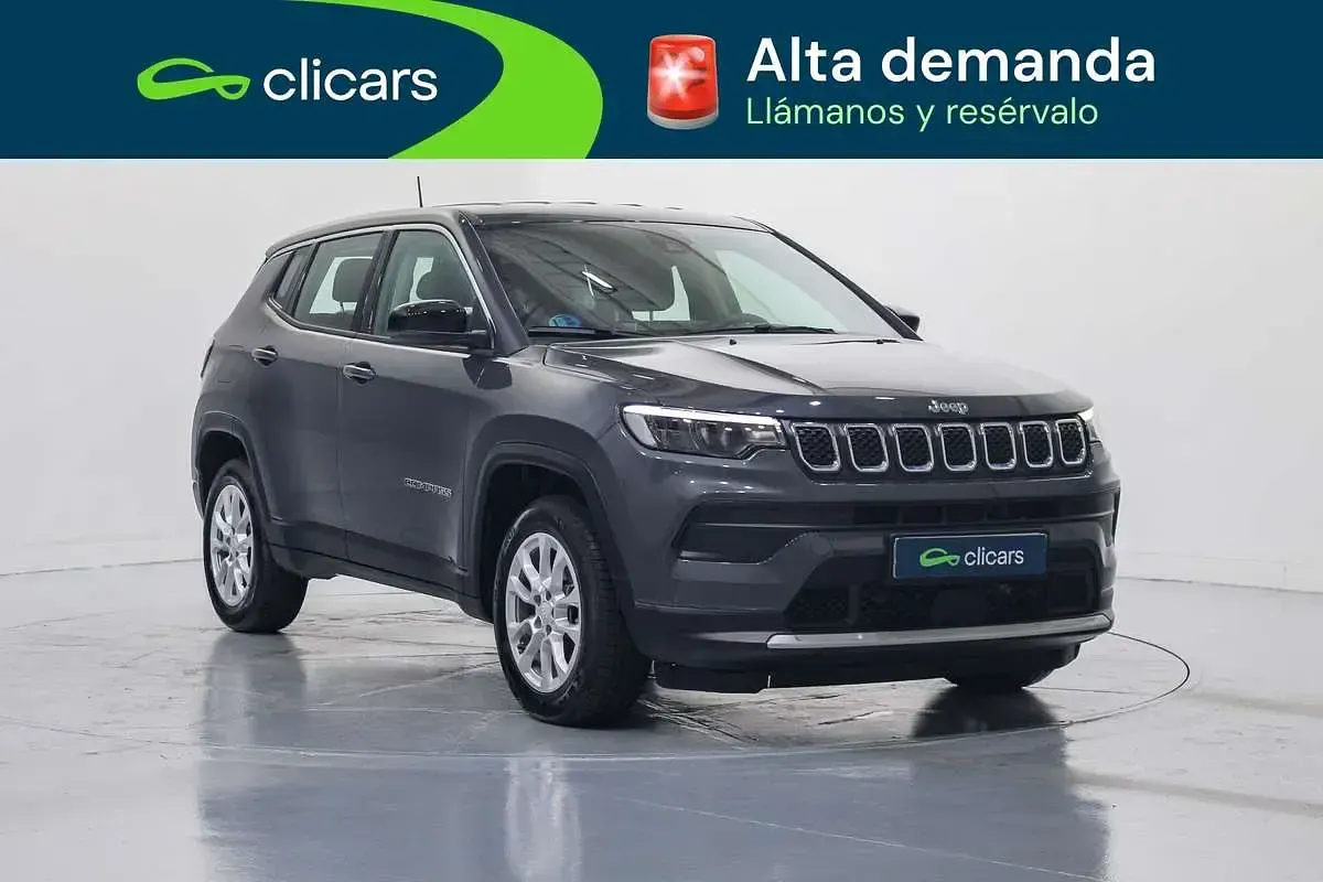Usado Jeep Compass Altitude 129 CV (94 kW) 2025 Gris SUV