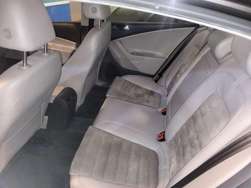 Usado VW Passat Highline 140 CV (102 kW) 2007 Marrón Berlina