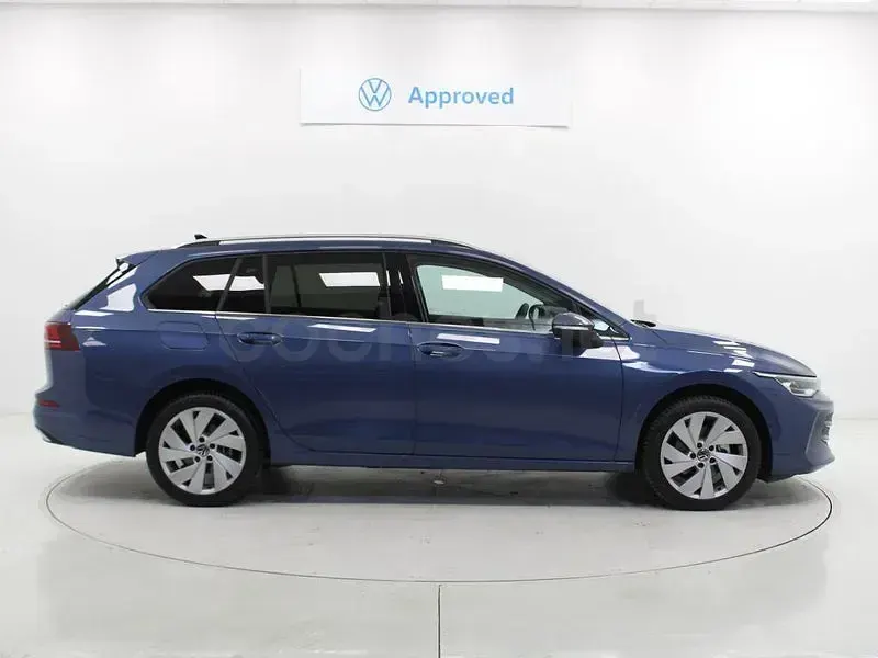 Usado VW Golf VIII Style 150 CV (110 kW) 2024 Azul Familiar