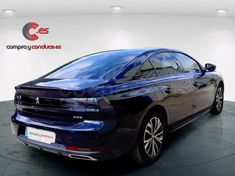 Usado Peugeot 508 Allure 130 CV (95 kW) 2022 Azul Berlina