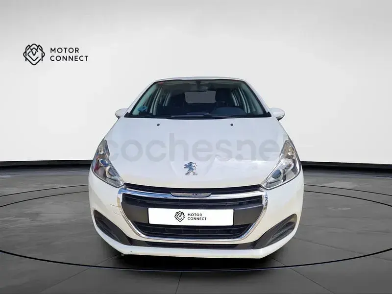 Usado Peugeot 208 Active 82 CV (60 kW) 2019 Blanco Utilitario