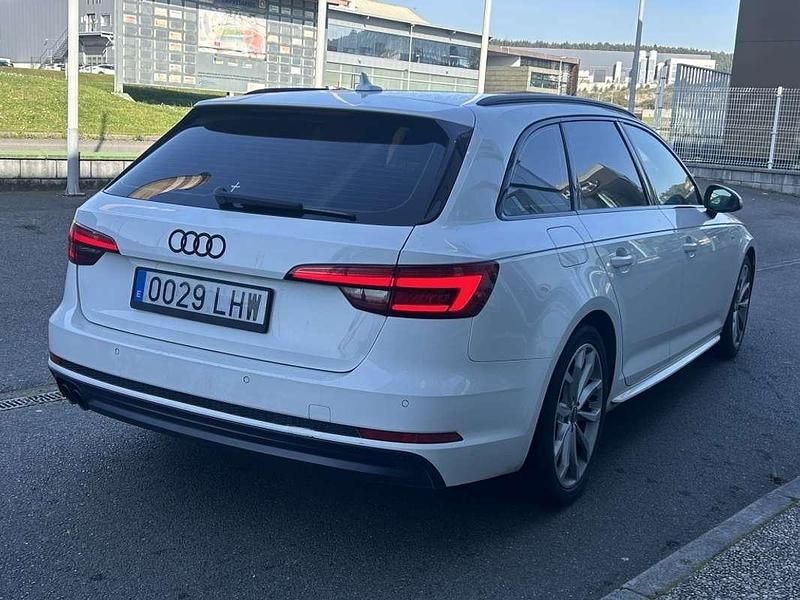 Usado Audi A4 S-Line 190 CV (139 kW) 2016 Blanco Familiar