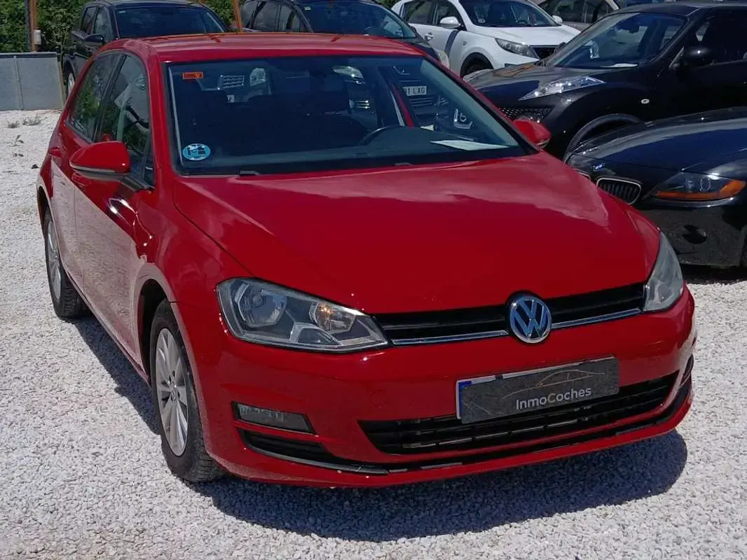 Usado VW Golf VII Business 110 CV (80 kW) 2016 Rojo Utilitario