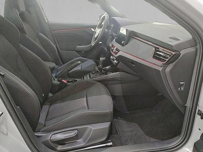 Usado Skoda Scala 115 CV (84 kW) 2025 Gris Utilitario