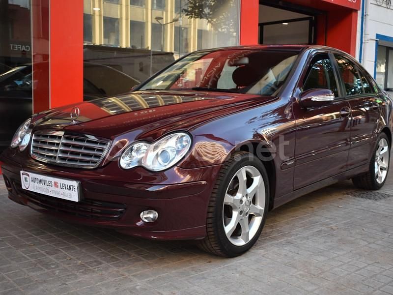 Burdeos Usado 2006 Mercedes C200 Sport Edition Berlina | 11.990 € (Caro) - Imagen 1/4