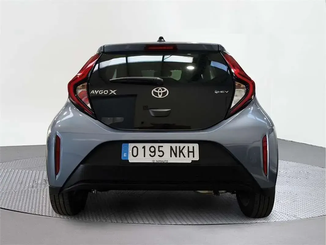 Usado Toyota Aygo X Play 116 CV (85 kW) 2026 SUV