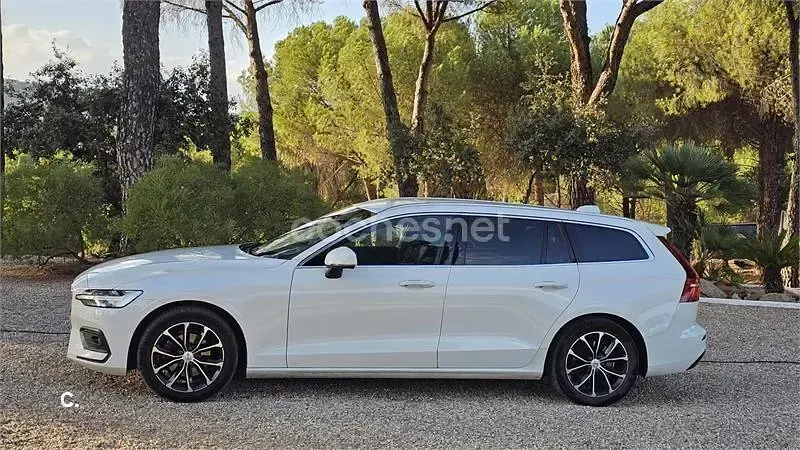 Usado Volvo V60 Momentum 150 CV (110 kW) 2019 Blanco Familiar