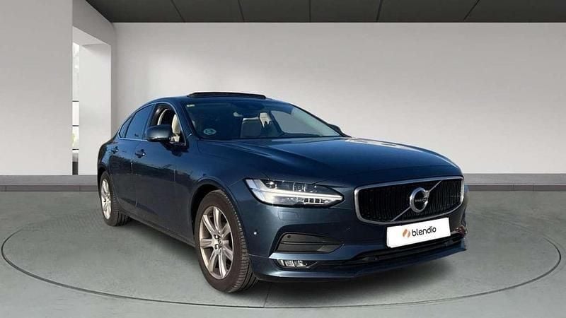 Usado Volvo S90 Momentum 190 CV (139 kW) 2018 Azul Berlina