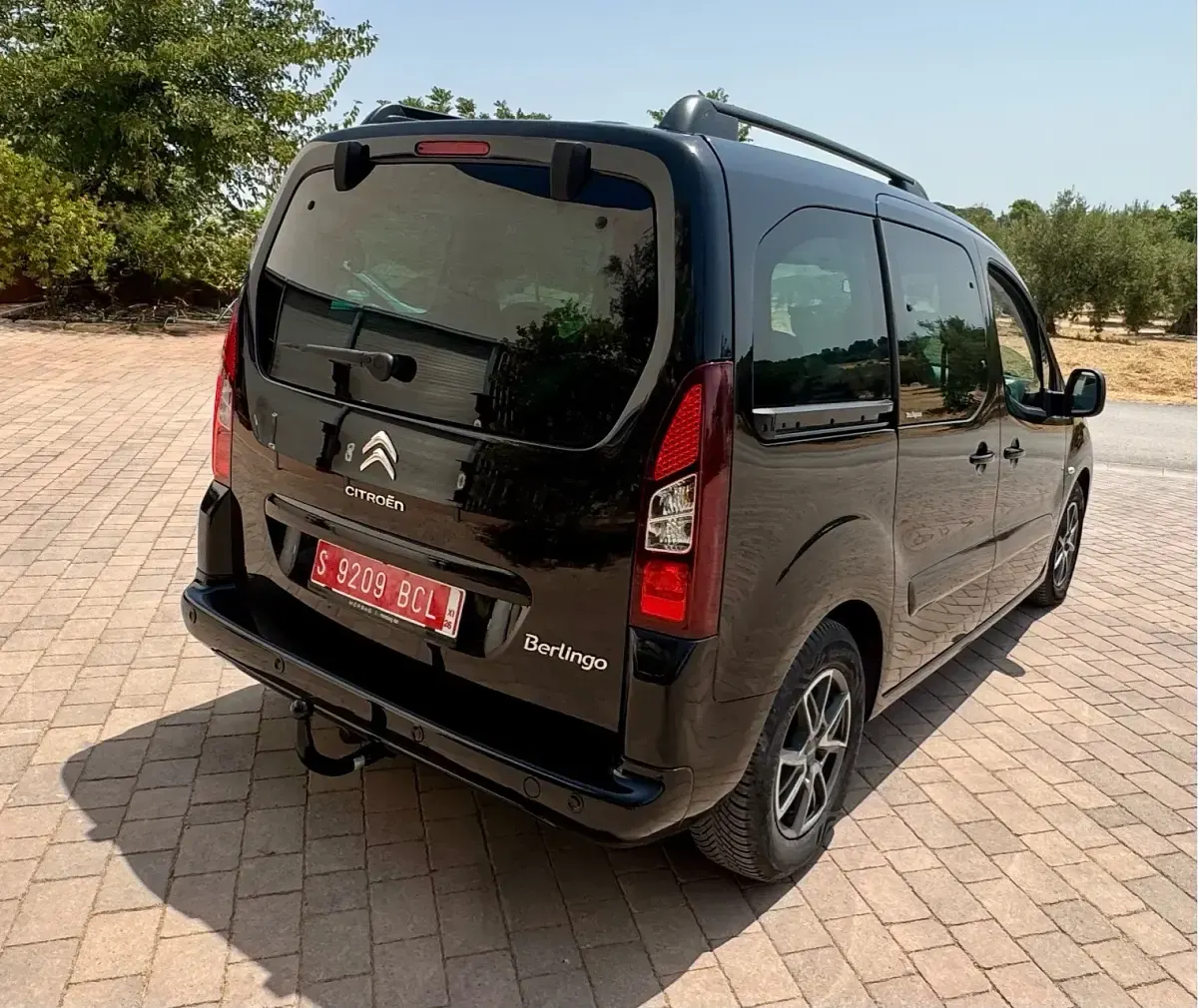 Usado Citroën Berlingo XTR 114 CV (83 kW) 2012 Negro Monovolumen