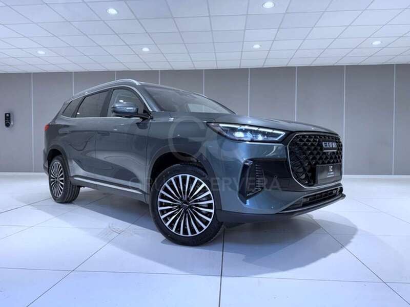 Nuevo Ebro s800 Luxury 147 CV (108 kW) 2025 Gris SUV