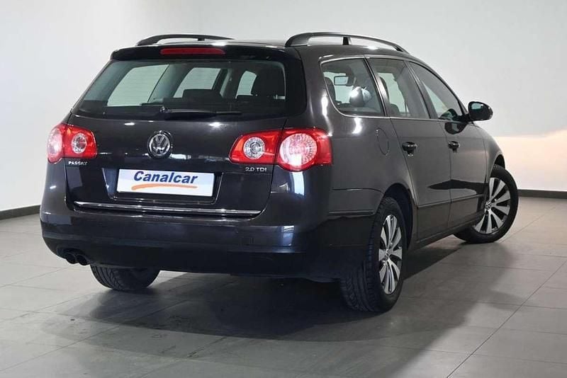 Käytetty VW Passat Edition 140 HP (102 kW) 2010 Ruskea Farmari