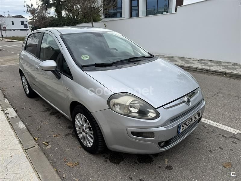 Gris / plata Usado 2010 Fiat Punto Evo Dynamic Utilitario | 2800 € (Super precio) - Imagen 1/4