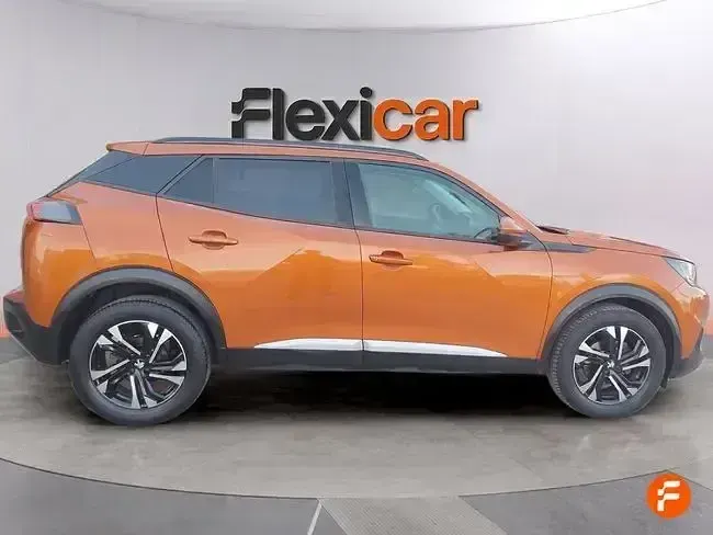 Usado Peugeot 2008 Active 110 CV (80 kW) 2021 Naranja SUV