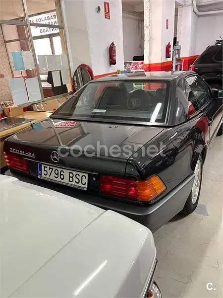 Usado Mercedes 300 220 CV (161 kW) 1992 Negro Descapotable