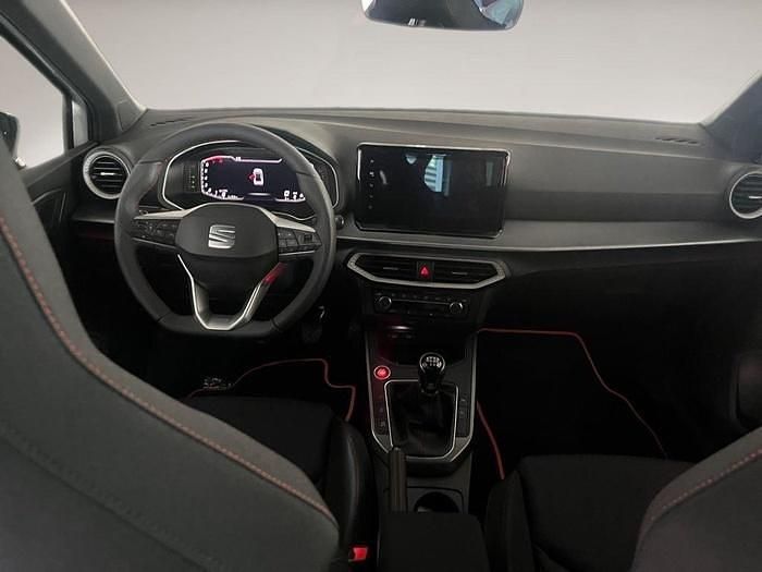 Usado Seat Arona FR 115 CV (84 kW) 2024 Blanco SUV